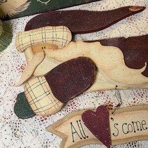 Rustic Santa Wood Wall Decor “All Hearts come home for Christmas “